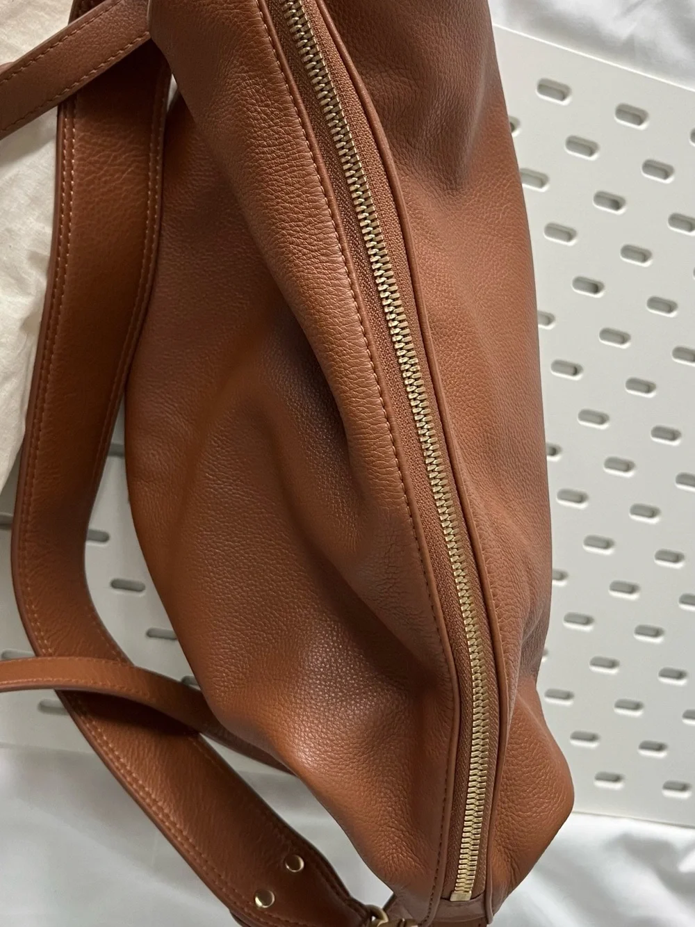 Quince Sloane Shoulder bag with Crossbody strap